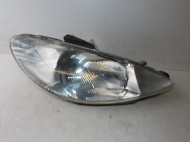 PEUGEOT-PHARE D