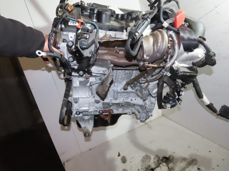 PEUGEOT-MOTEUR COMPLET