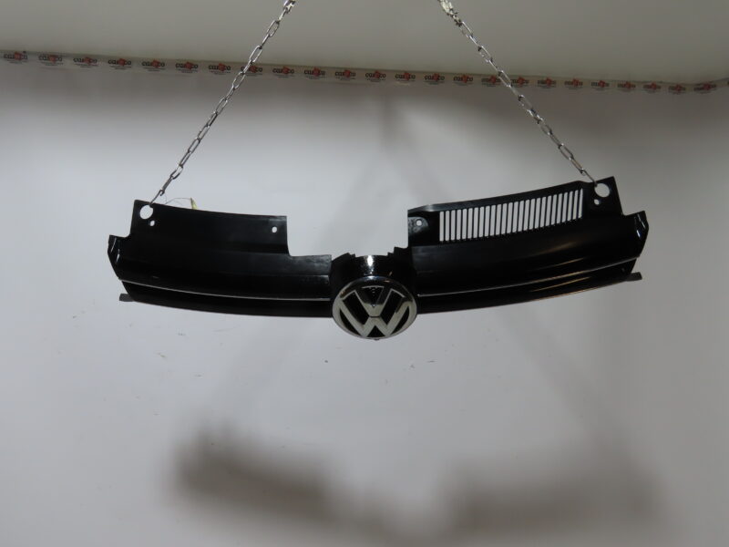 VOLKSWAGEN-CALANDRE