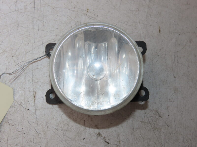 PEUGEOT-PHARE ANTIBROUILLARD AVD