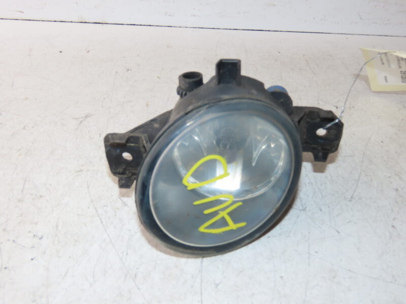 RENAULT-PHARE ANTIBROUILLARD AVD