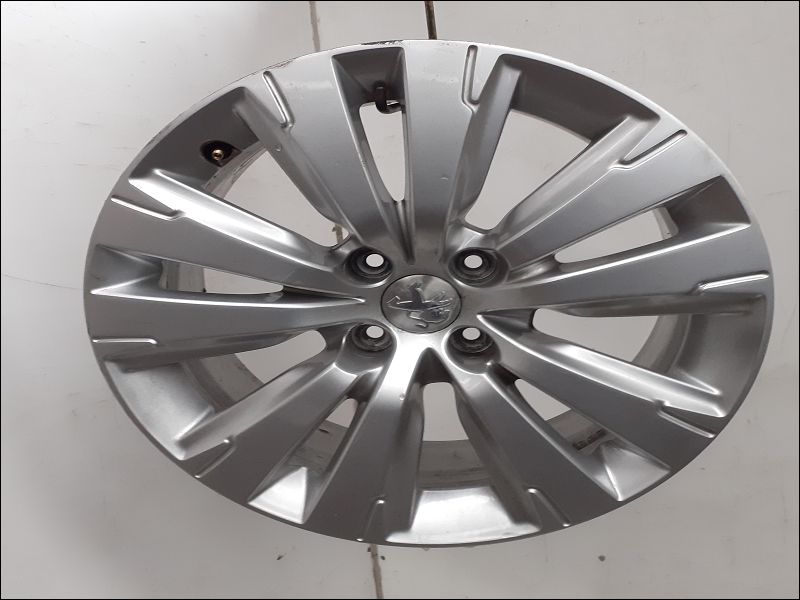 PEUGEOT-JANTE ALUMINIUM 4
