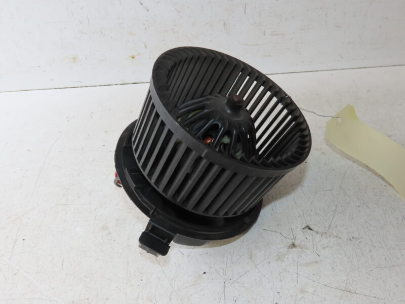 RENAULT-MOTEUR VENTILATEUR CHAUFFAGE
