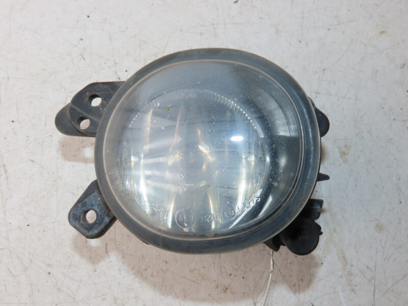 MERCEDES-PHARE ANTIBROUILLARD AVG