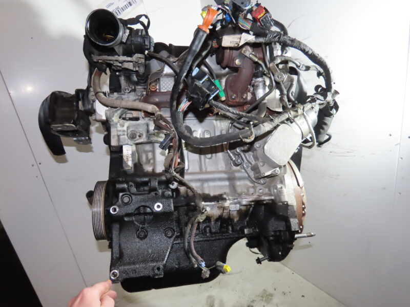 PEUGEOT-MOTEUR COMPLET