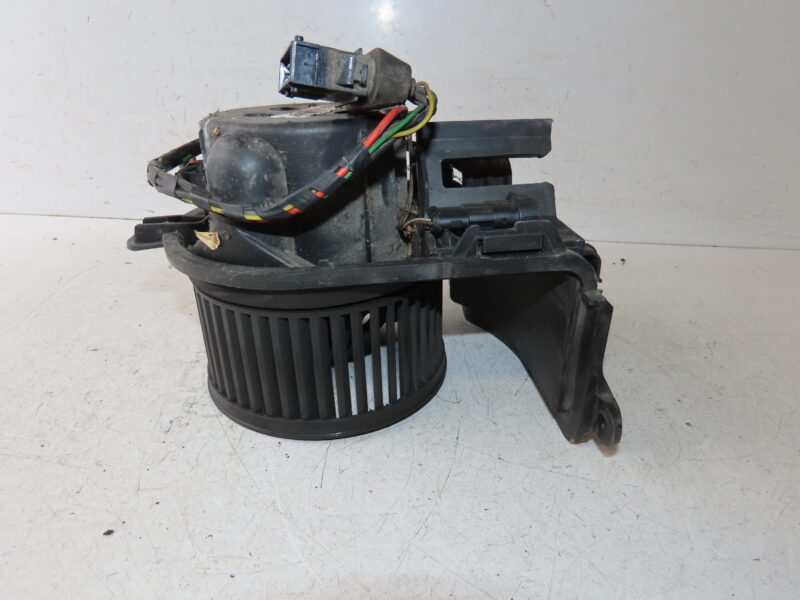 RENAULT-MOTEUR VENTILATEUR CHAUFFAGE