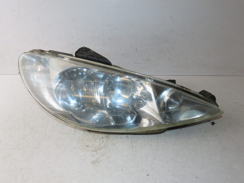 PEUGEOT-PHARE D
