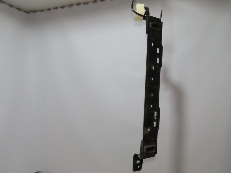 PEUGEOT-TRAVERSE INF ARMATURE AV