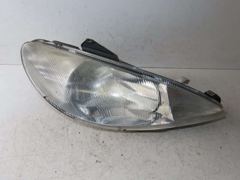PEUGEOT-PHARE D