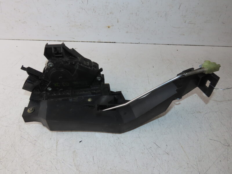 FORD-SERRURE PORTE AVG