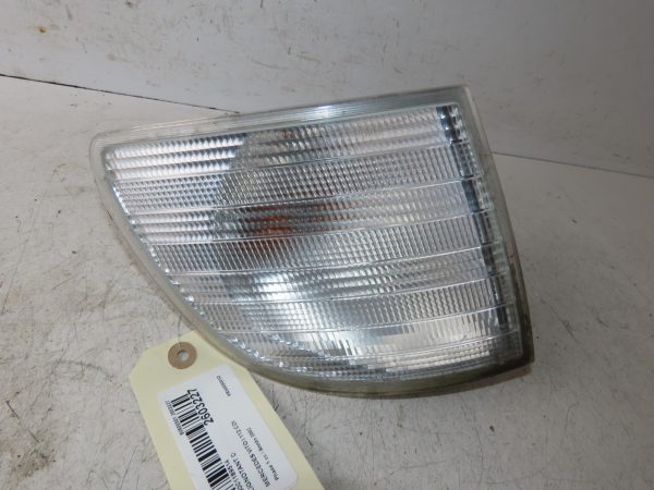 MERCEDES-CLIGNOTANT D