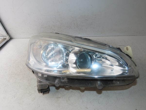 PEUGEOT-PHARE D