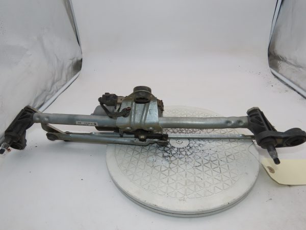 SKODA-MOTEUR ESSUIE-GLACE AV