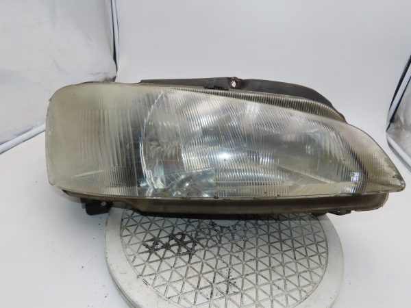 PEUGEOT-PHARE D