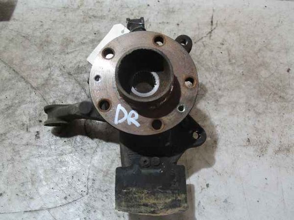 RENAULT-FUSEE AVANT DROIT
