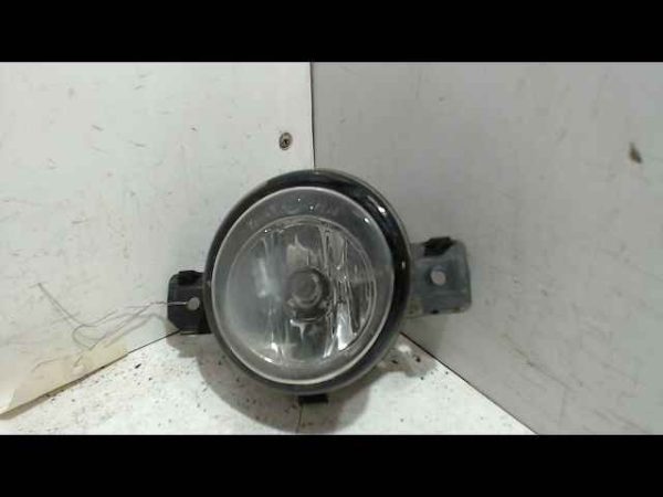 NISSAN-PHARE ANTI-BROUILLARD DROIT