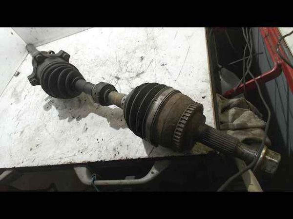 NISSAN-TRANSMISSION AVANT DROITE