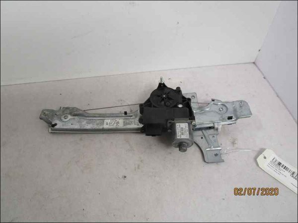 PEUGEOT-MECANISME + MOTEUR DE LEVE-GLACE ARRIERE DROITE