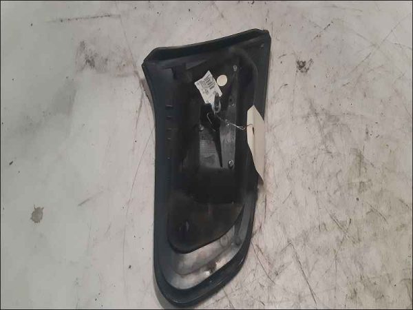 FEU ARRIERE INTERIEUR DROIT – Image 2