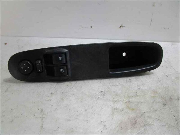 FIAT-COMMANDE LEVE-GLACE PORTE AVANT GAUCHE