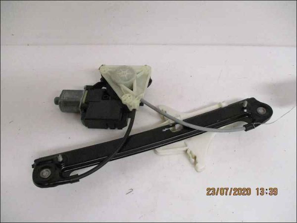VOLKSWAGEN-MECANISME + MOTEUR DE LEVE-GLACE ARRIERE DROITE