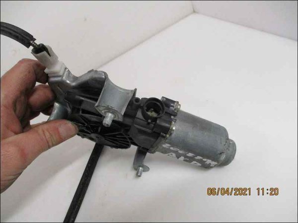 MECANISME + MOTEUR DE LEVE-GLACE AVANT DROITE – Image 2