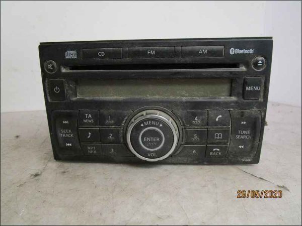 NISSAN-AUTORADIO