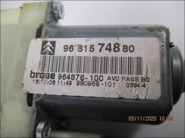 MECANISME + MOTEUR DE LEVE-GLACE AVANT DROITE – Image 3