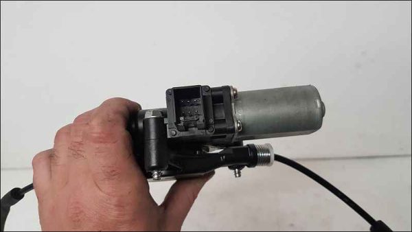 MECANISME + MOTEUR DE LEVE-GLACE AVANT GAUCHE – Image 2