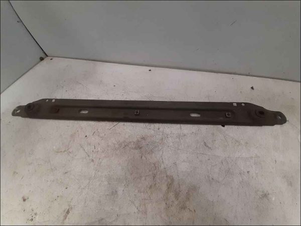 DS-TRAVERSE INFERIEUR ARMATURE AVANT