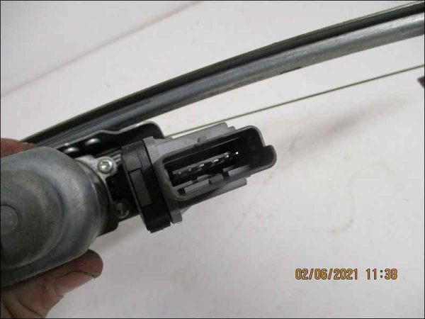 MECANISME + MOTEUR DE LEVE-GLACE AVANT DROITE – Image 2