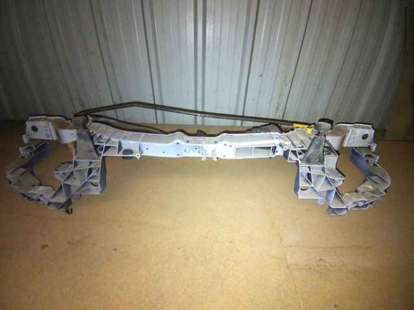 FORD-TRAVERSE SUPERIEUR ARMATURE AVANT